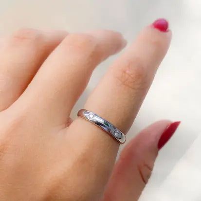 Aliança Ponto de Luz em Prata 925 com Banho de Rodio