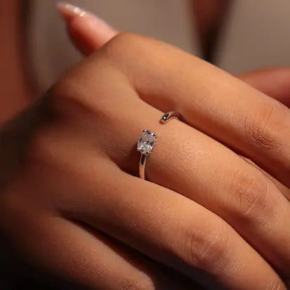 Anel Moissanite Ponto de Luz Aberto em Prata com Banho de Rodio