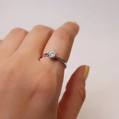 Anel Ponto de Luz Moissanite