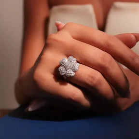 Anel Flor Pave de Zirconia em Prata com Rodio
